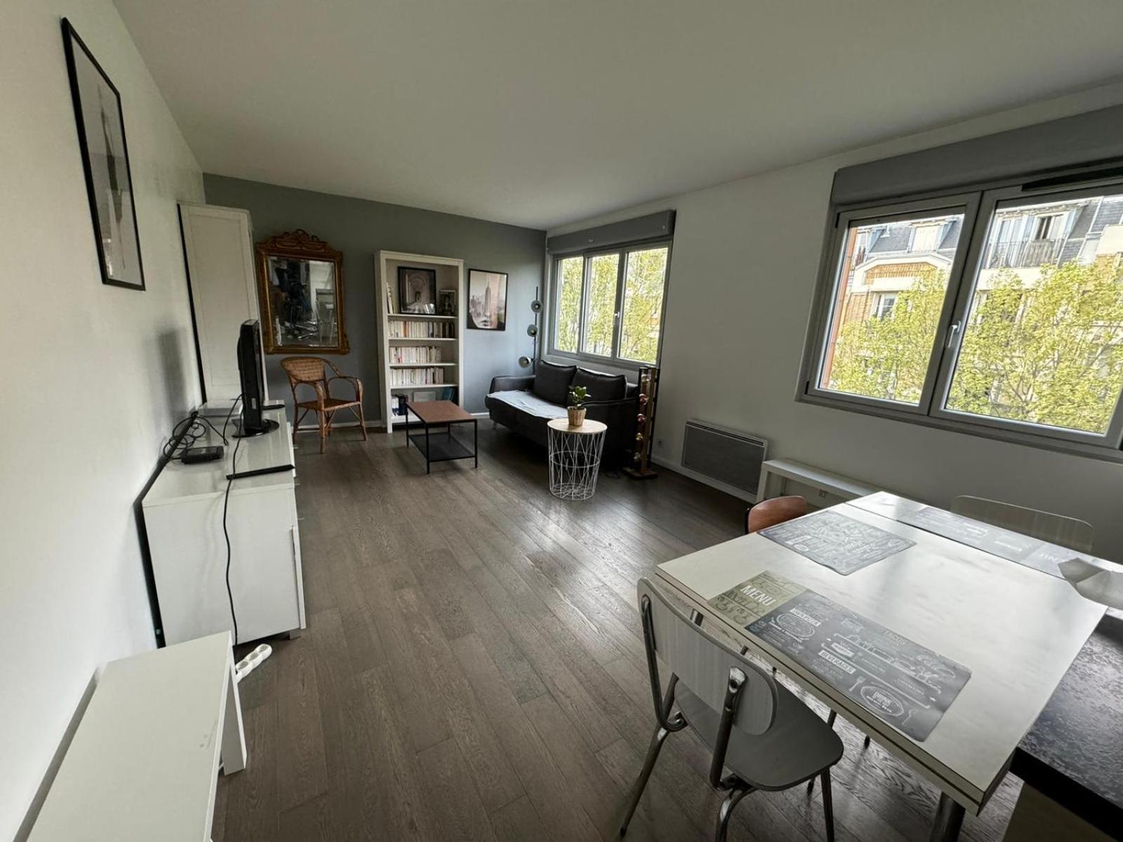 Superbe Centre - Buttes Chaumont Apartment