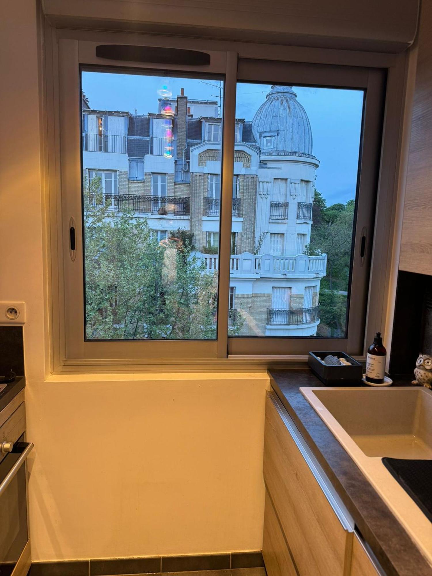 Superbe Centre - Buttes Chaumont Apartment