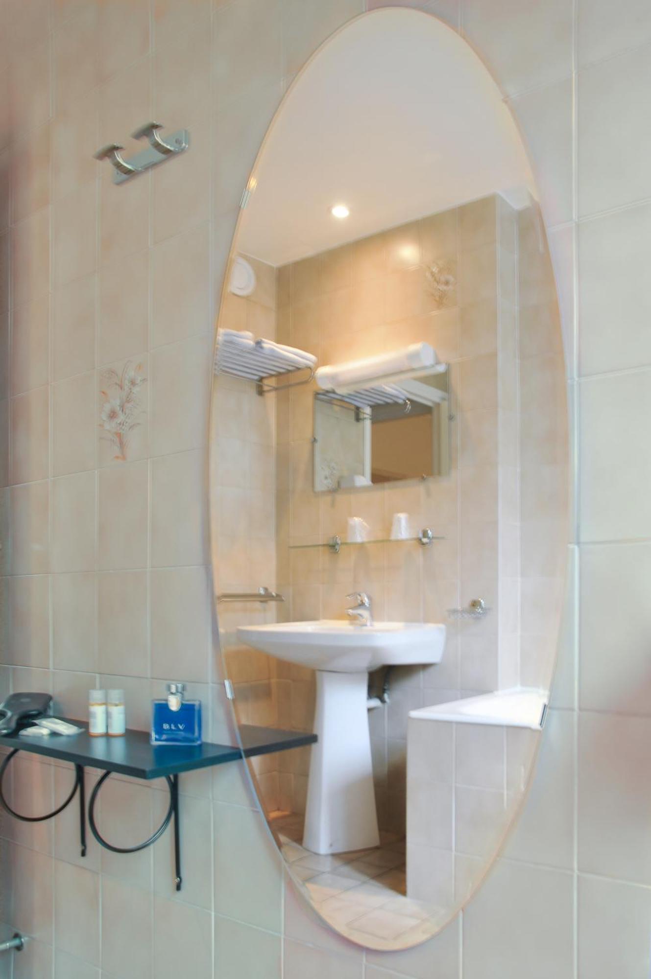 Hotel Eden Montmartre 3*