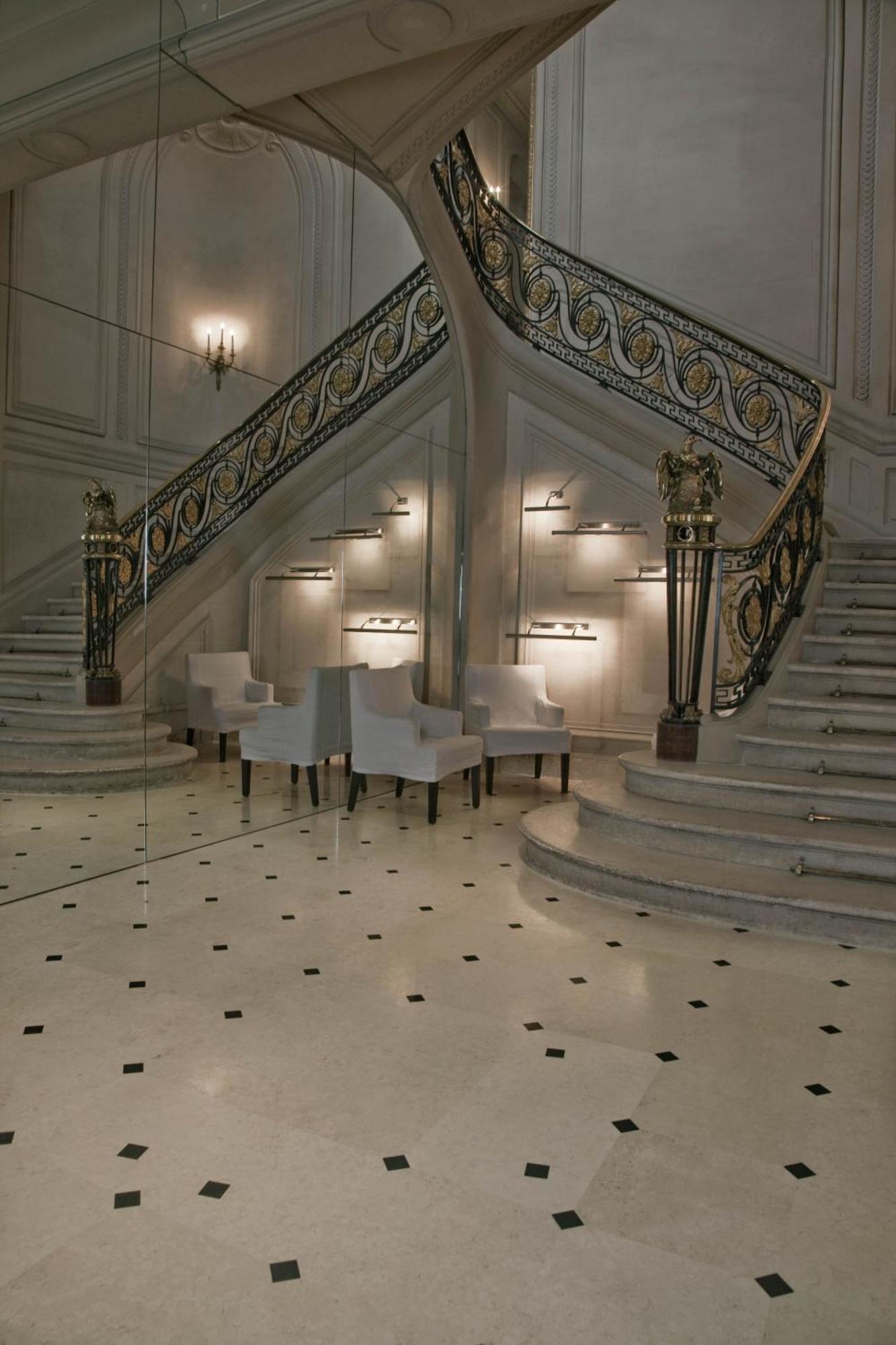 Hotel La Maison Champs Elysées