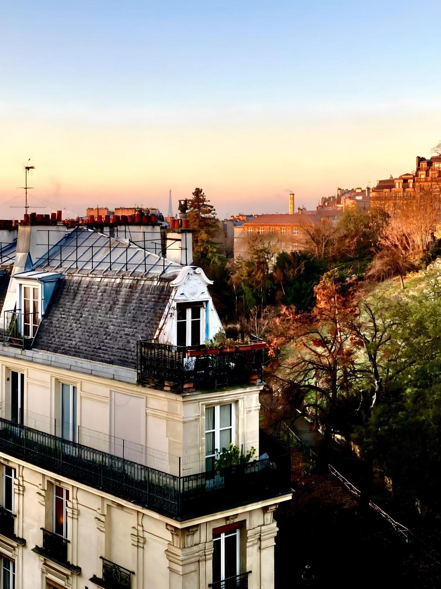 Amazing Sacre-coeur Views In Montmartre Paris