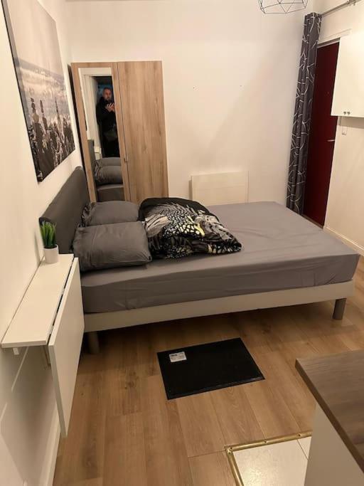 Confort De Notre 20 M2 Parigi