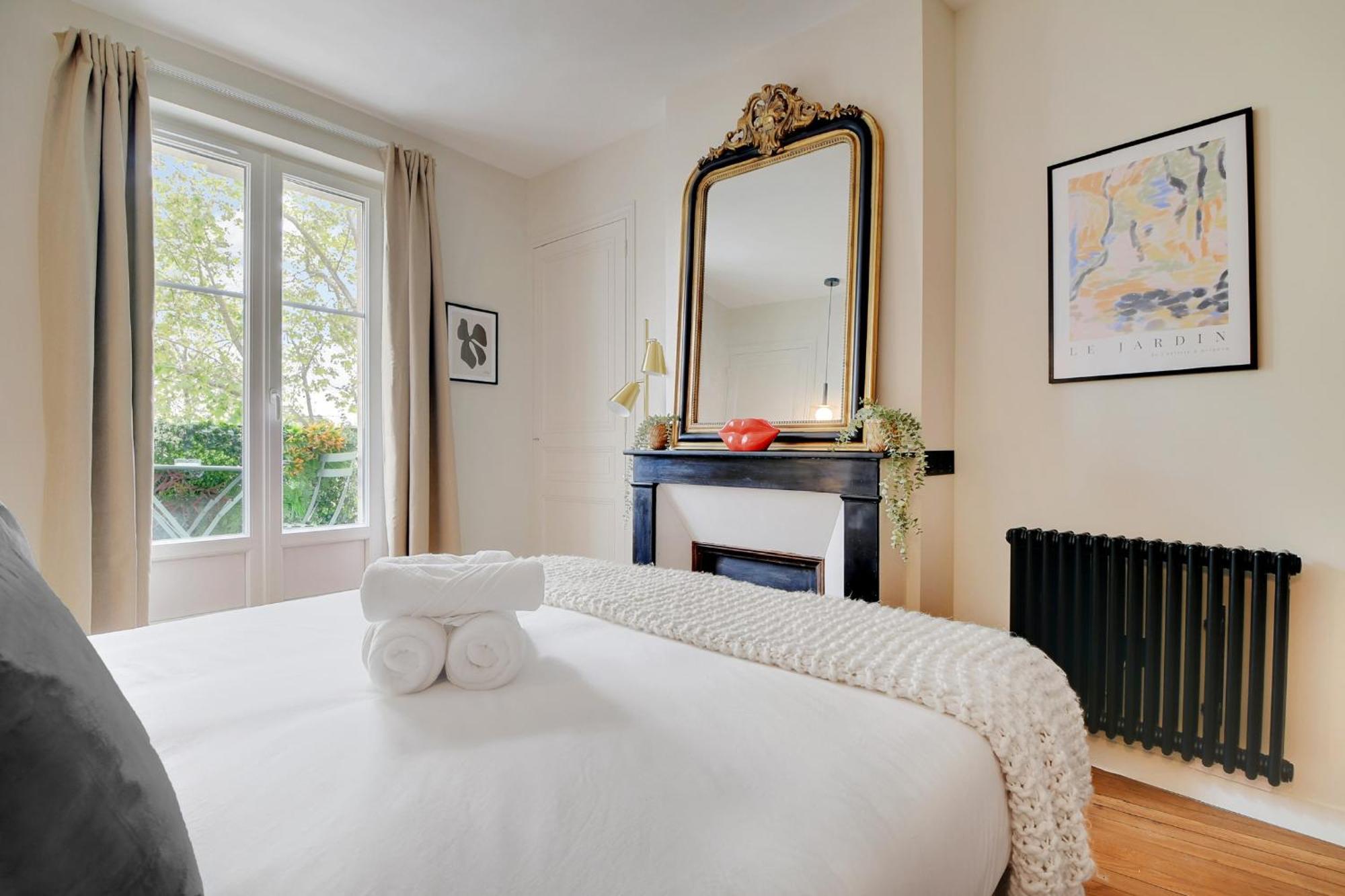 Luxury Flat By Les Maisons De Charloc Homes Paris