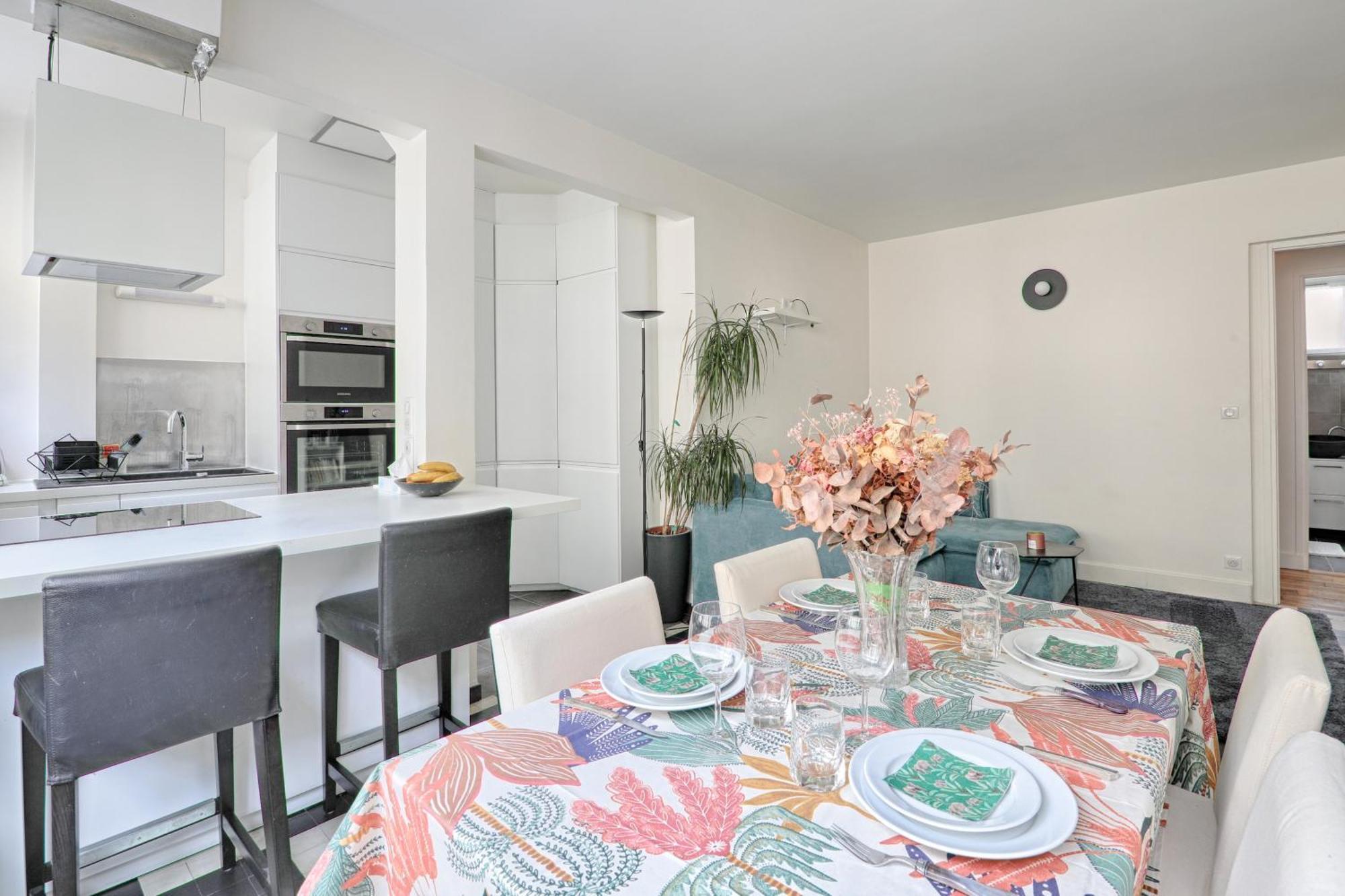 Apartment Le Coin Des Lecteurs - 1er Arrondissement 75m² Paris