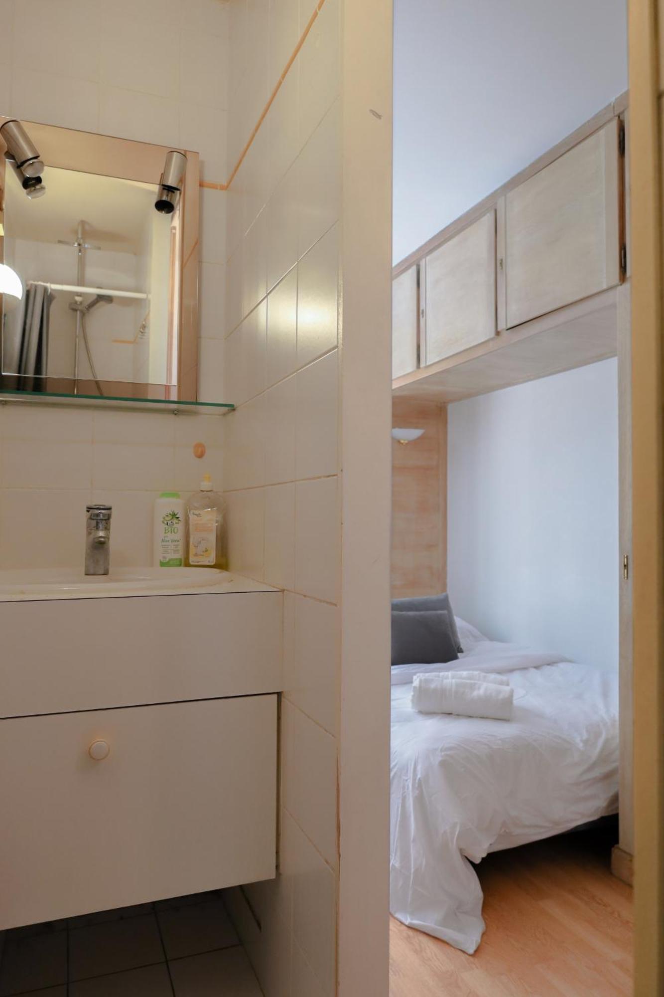 Appartamento Cosy Studio Proche Tour Eiffel Parigi