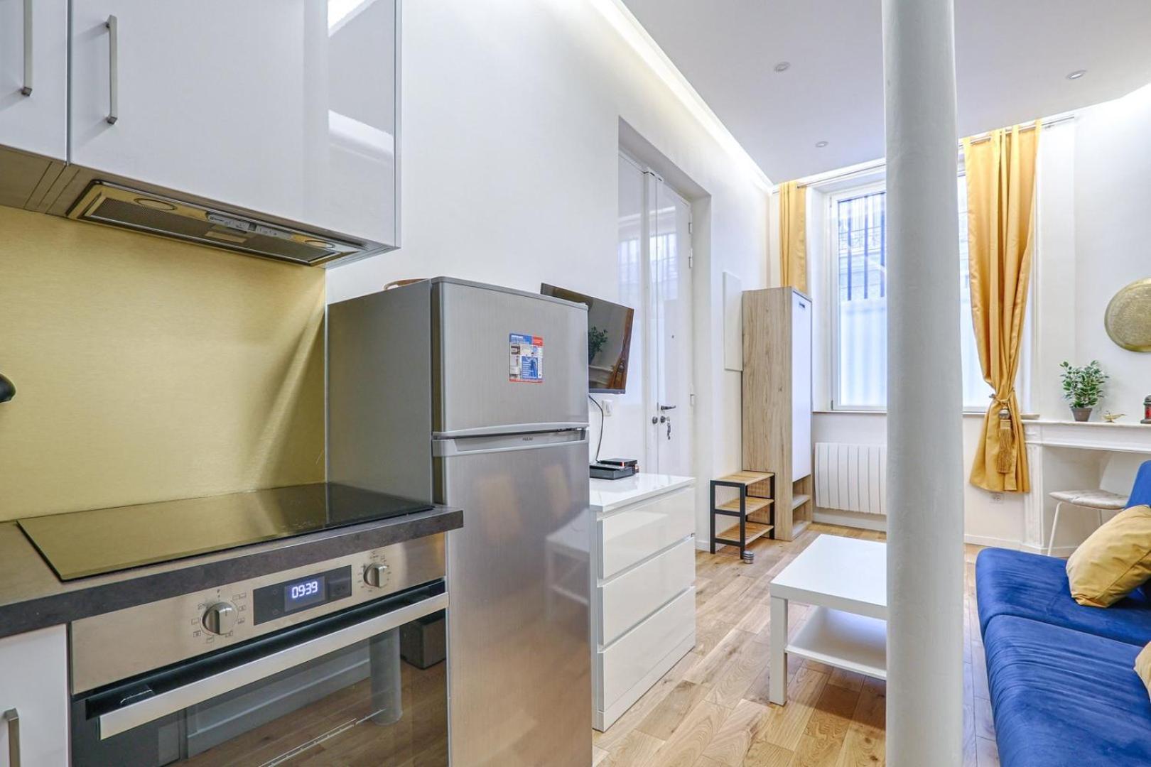 Apartment Beau 2p En Plein Coeur Du 2e *