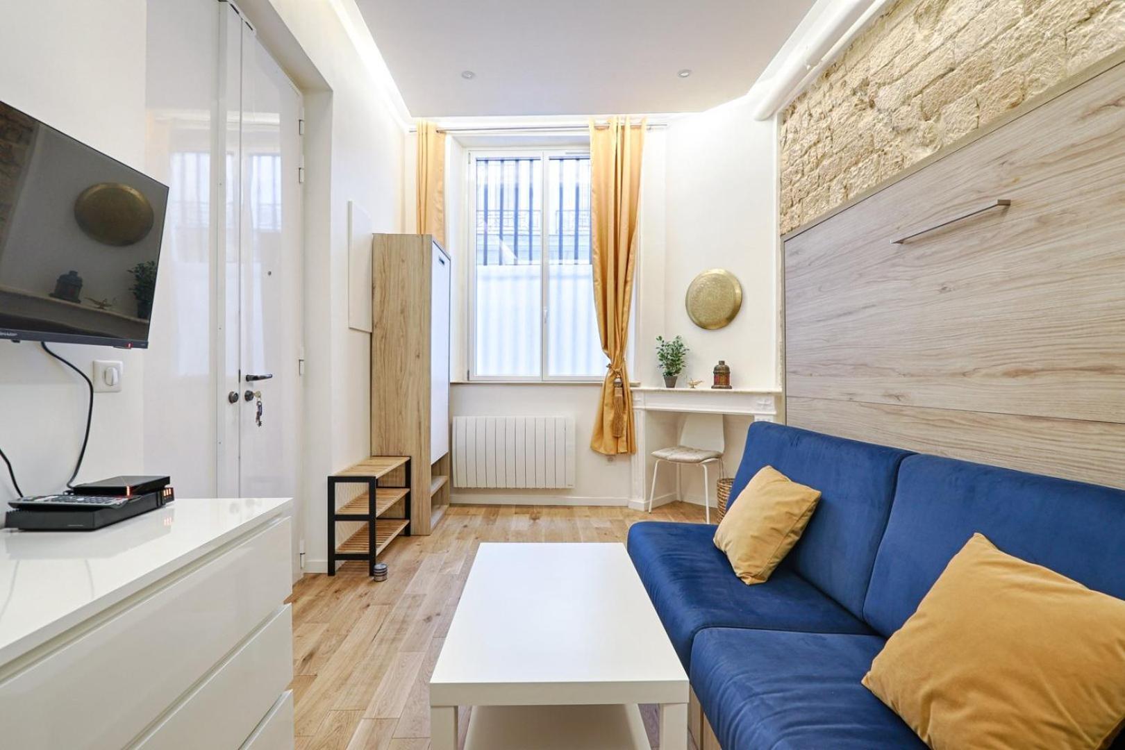Apartment Beau 2p En Plein Coeur Du 2e *