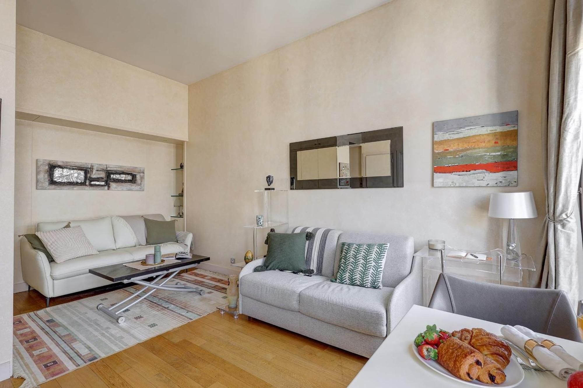Avenue Des Champs-elysees - Cityapartmentstay Parigi
