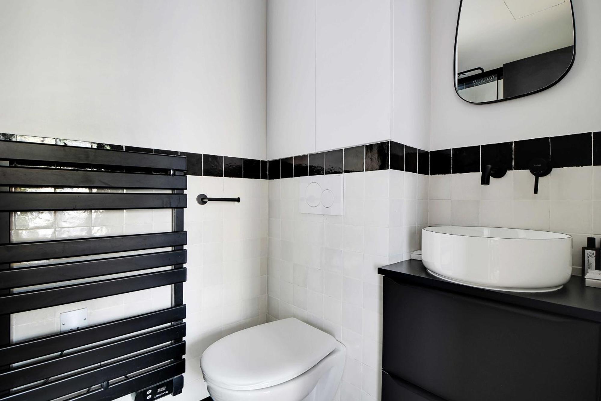 Apartment Parisian With Air Conditioning Eiffel Tower