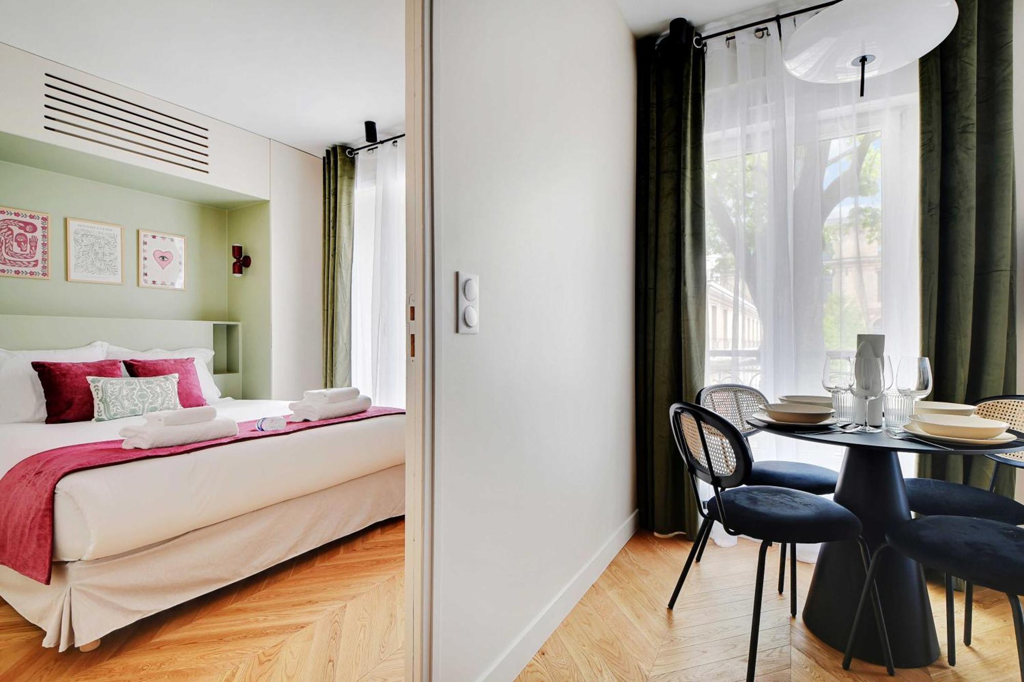 Apartment Parisian With Air Conditioning Eiffel Tower Paris