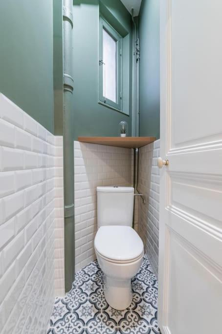 Haussmannian Apartment, Near Champs-elysees Parigi