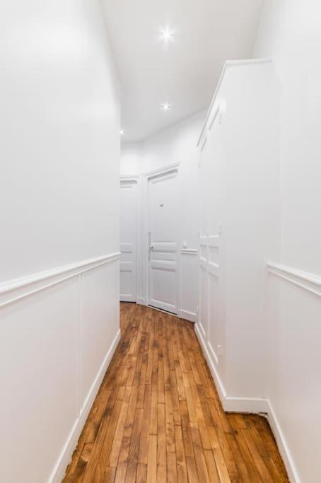 Appartamento Haussmannian Apartment, Near Champs-elysees Parigi