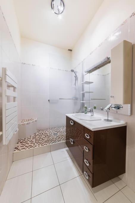Haussmannian Apartment, Near Champs-elysees