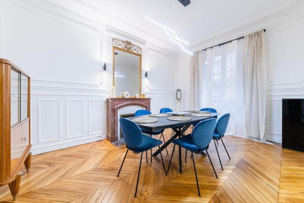 Haussmannian Apartment, Near Champs-elysees