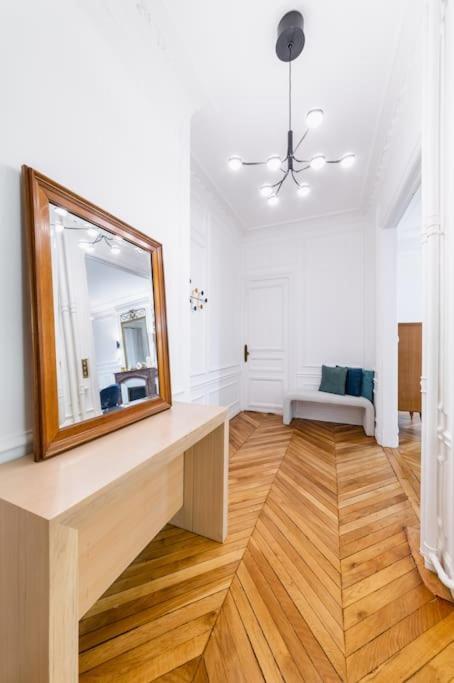Appartamento Haussmannian Apartment, Near Champs-elysees *