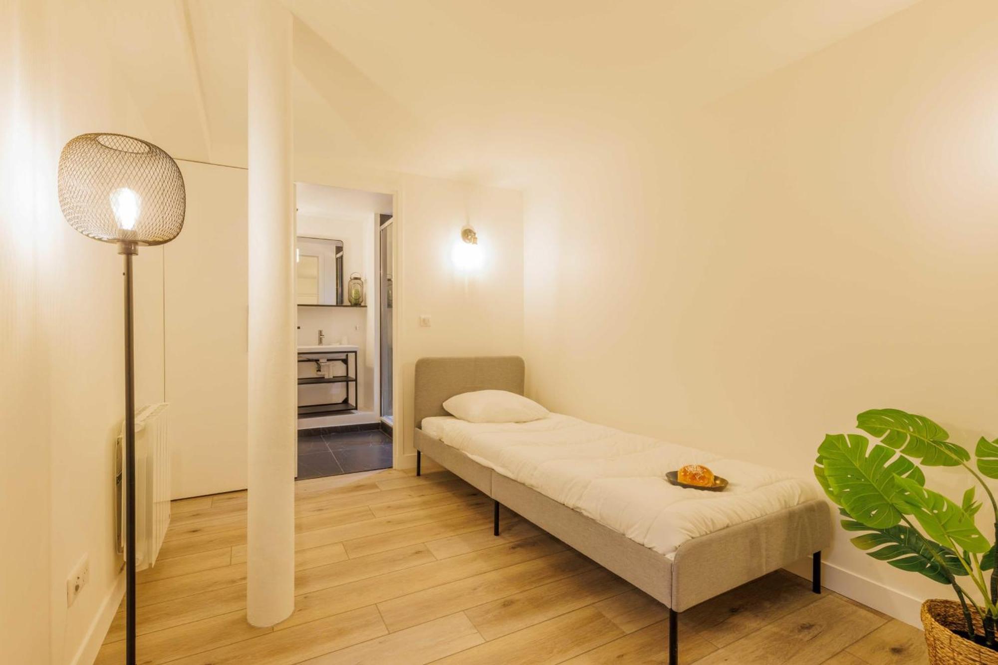 Exceptionnel Duplex A Proximite De Montmartre!