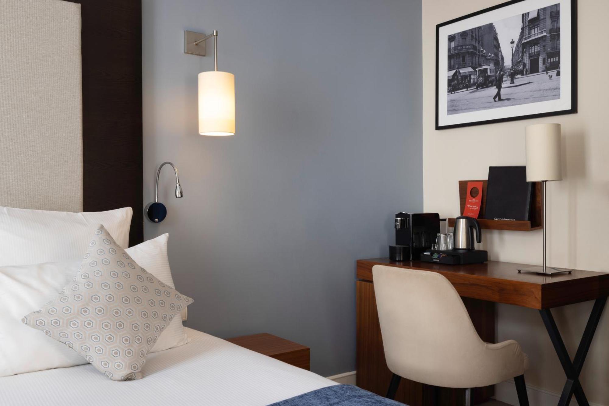 Elysées Bassano 4* Parigi