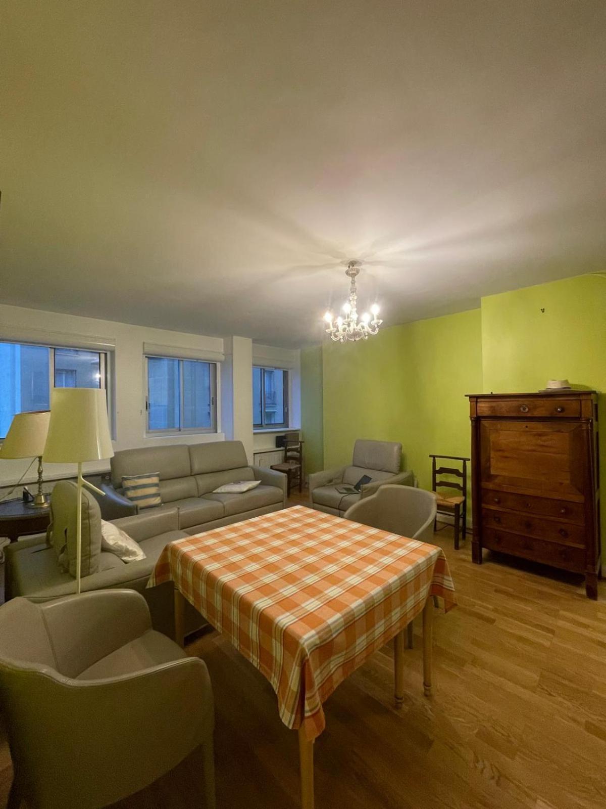Double In Beautiful Homestay Paris
