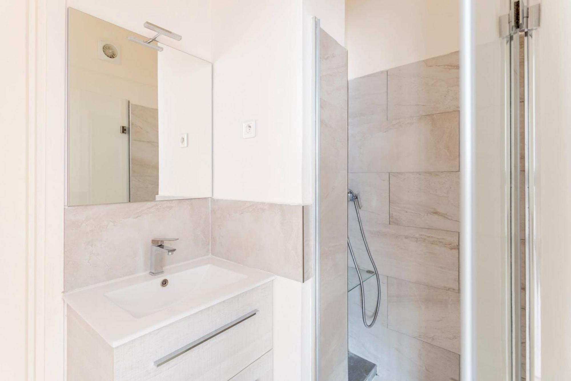 Eiffel Tower - 2br With Balcony - Cityapartmentstay Appartamento *
