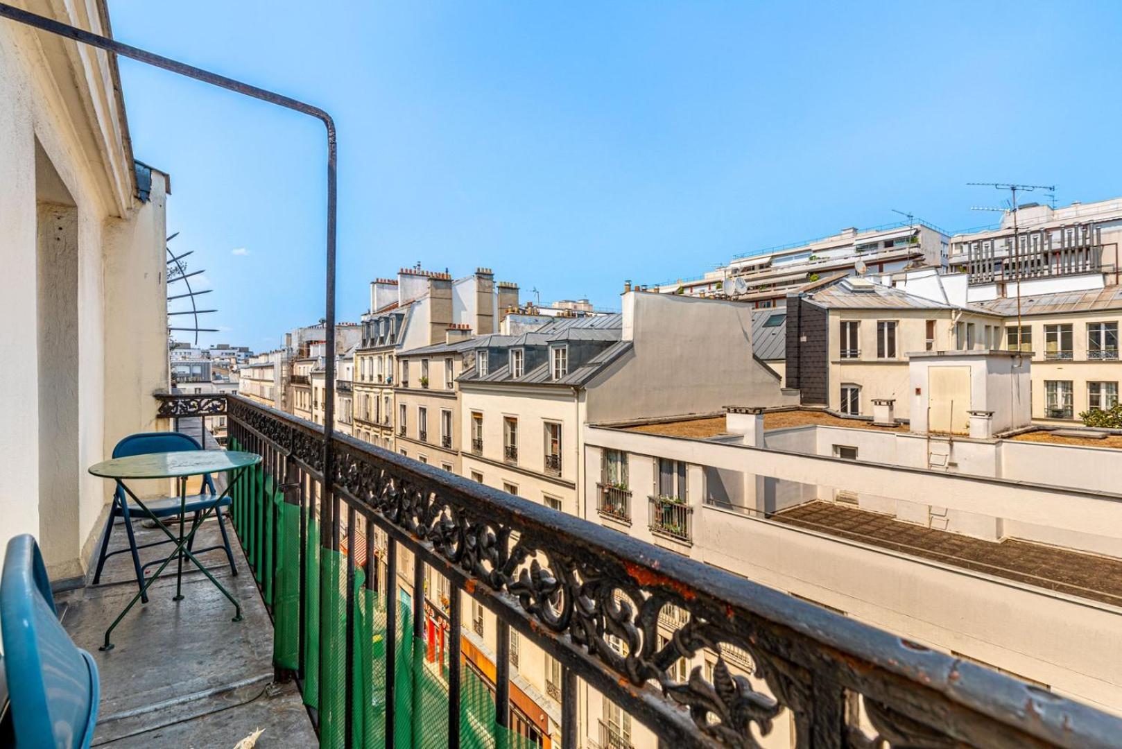 Guestready - Classic Parisian Near Bastille Apartment