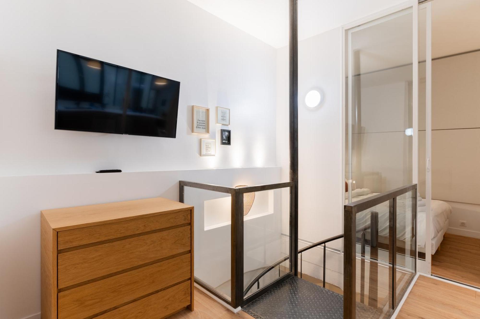 Sartre Saint Germain Apartment
