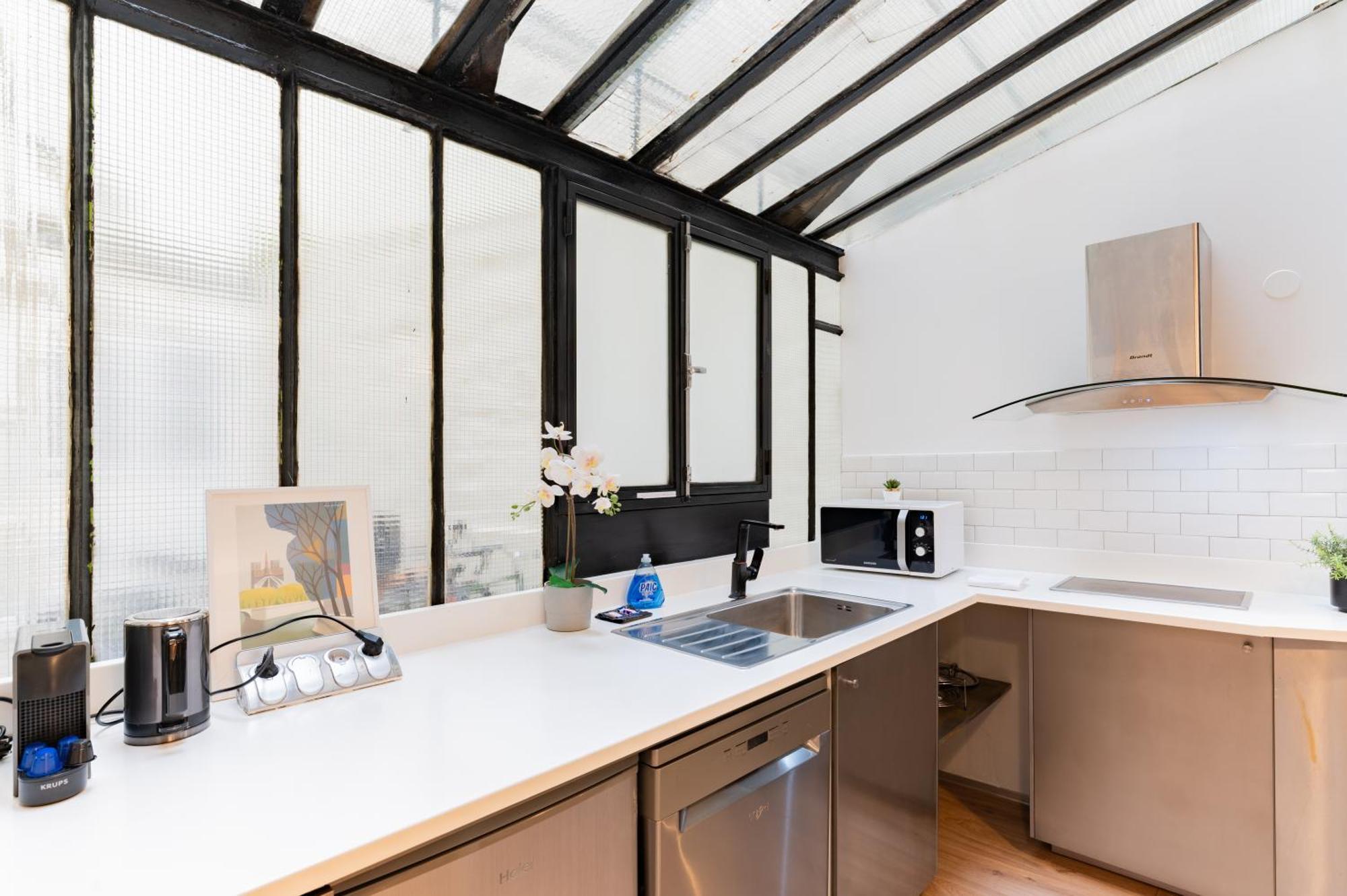 Sartre Saint Germain Apartment