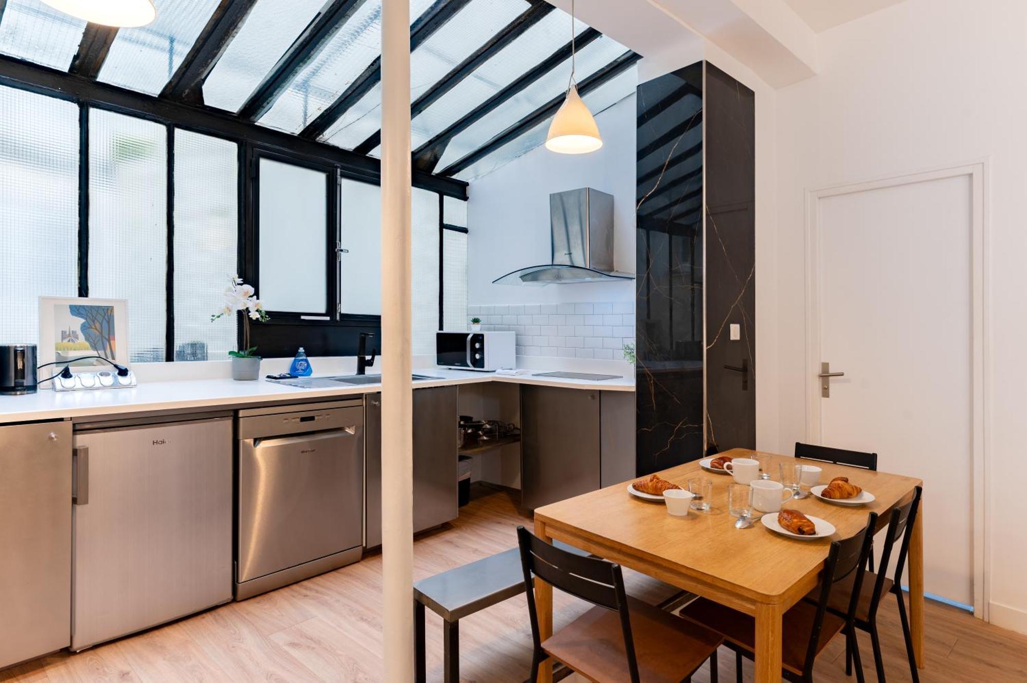 Sartre Saint Germain Apartment