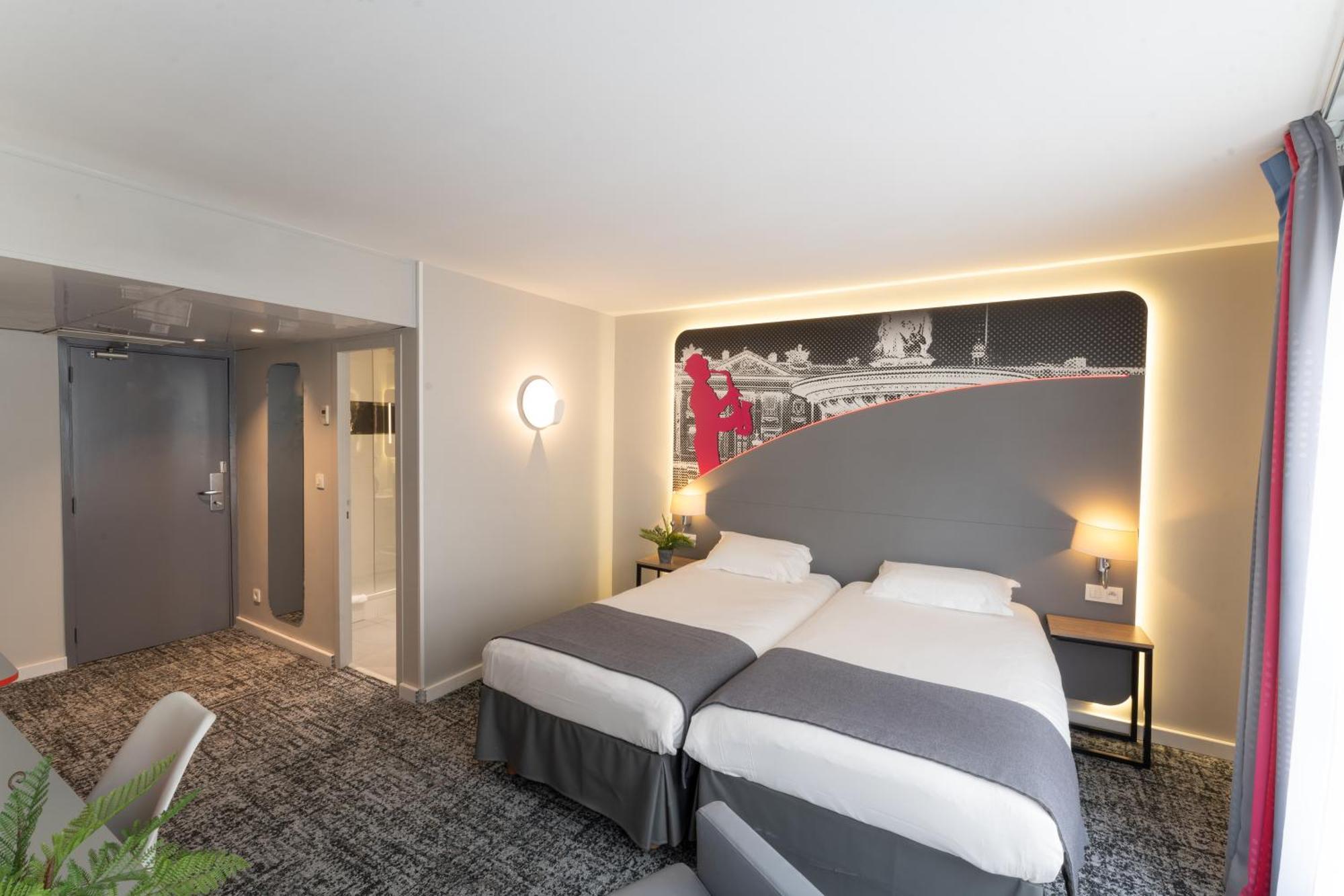 Design Place D'italie Hotel