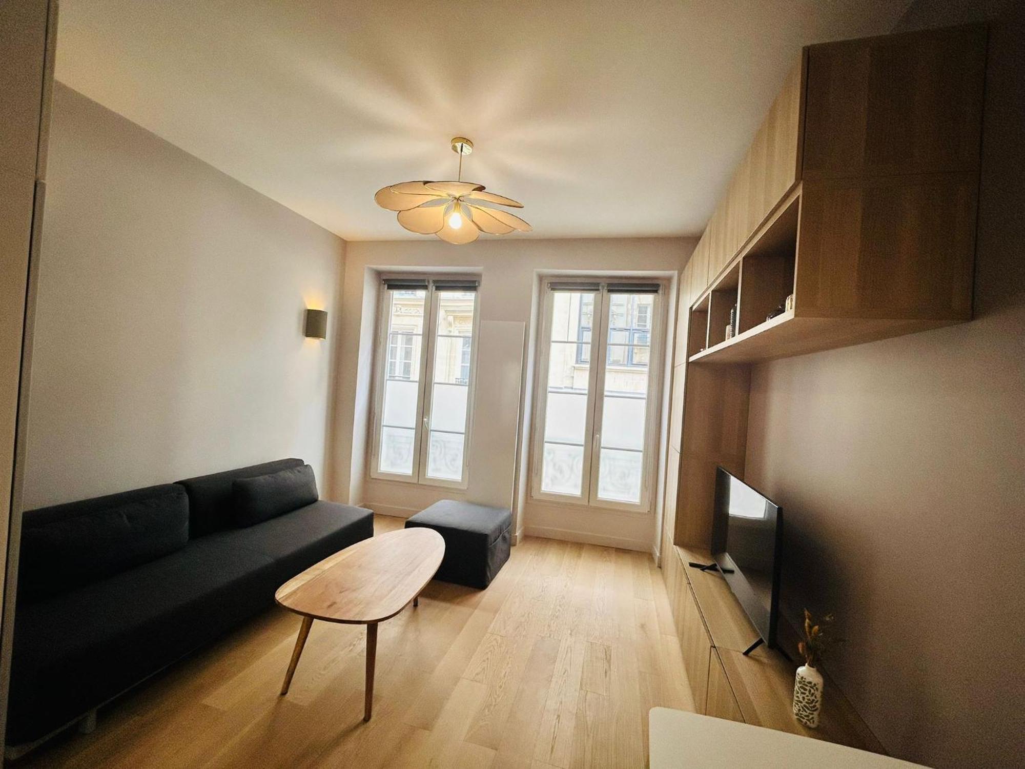 Enghien - New Studio Fully Furnished Apartment *