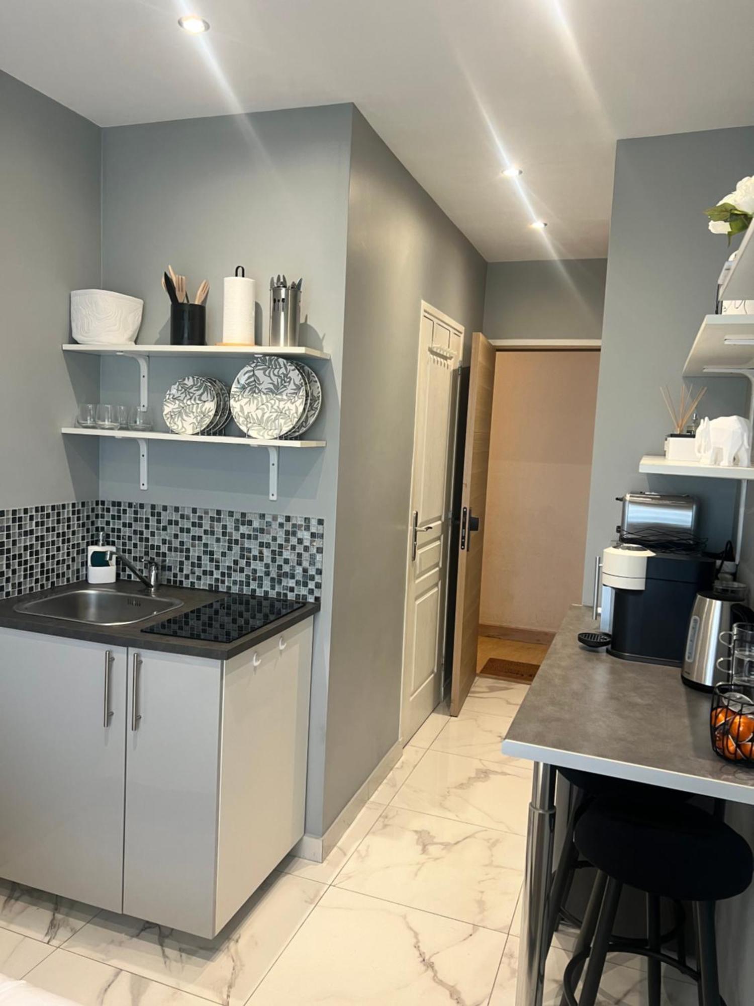 Charming 16 * Parigi