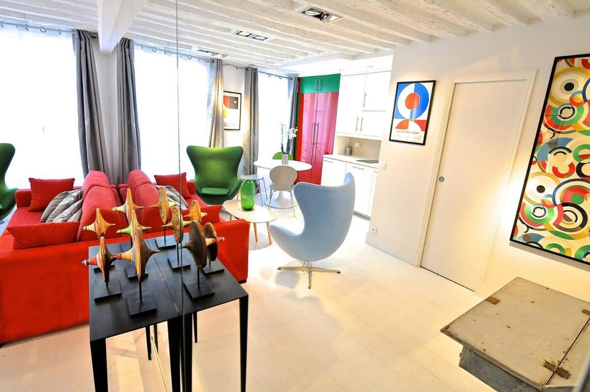 Notre Dame In Full Colors Apartment Paris