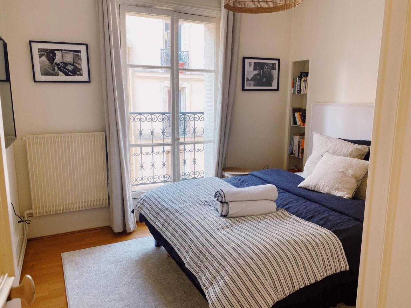Parisien Baigne De Soleil * Parigi
