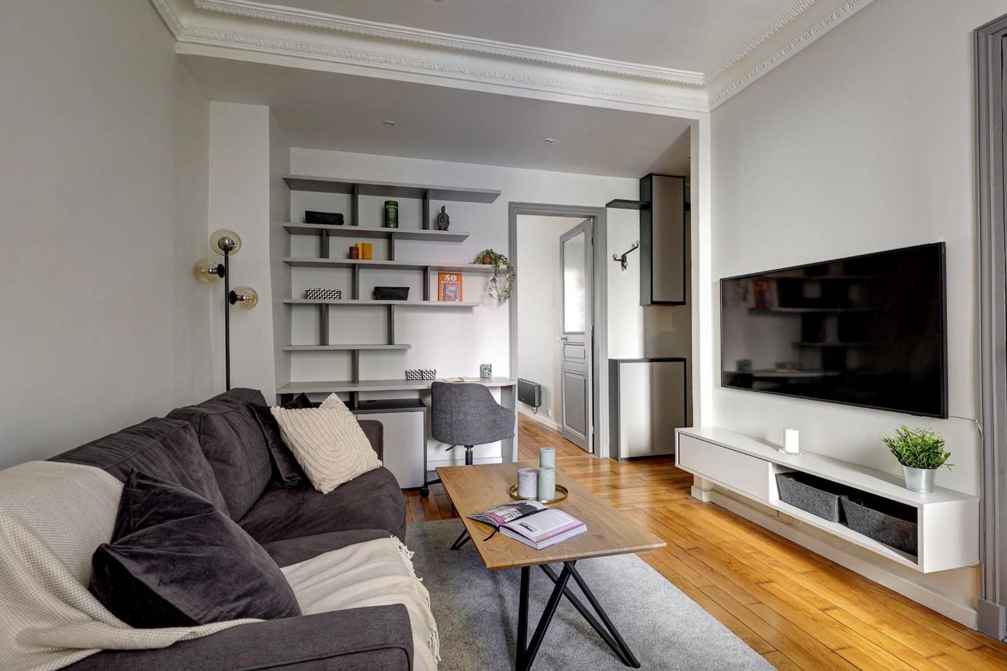 Latin Quarter & Pantheon With Balcony - Cityapartmentstay Apartment Paris