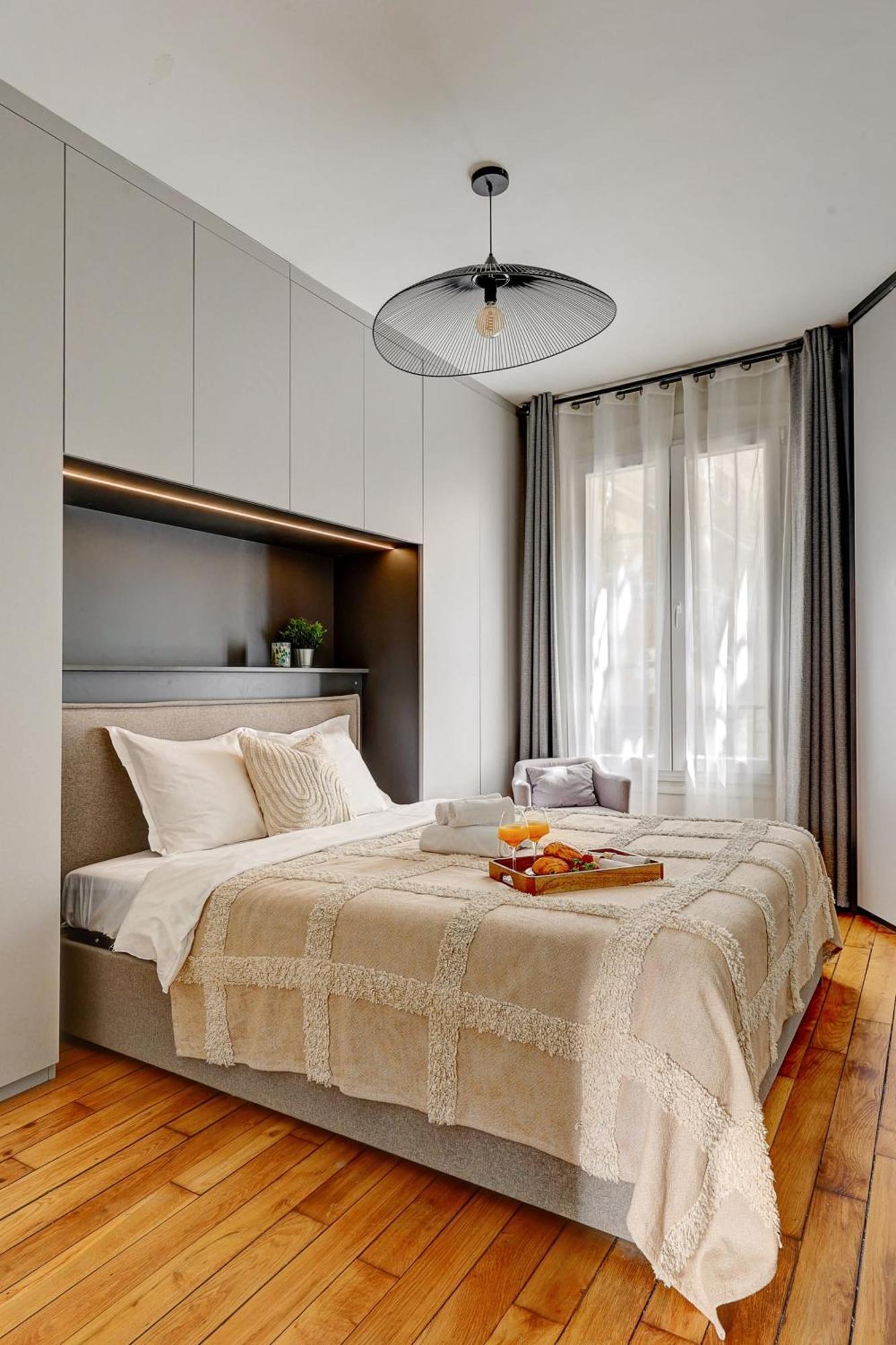 Latin Quarter & Pantheon With Balcony - Cityapartmentstay Apartment *