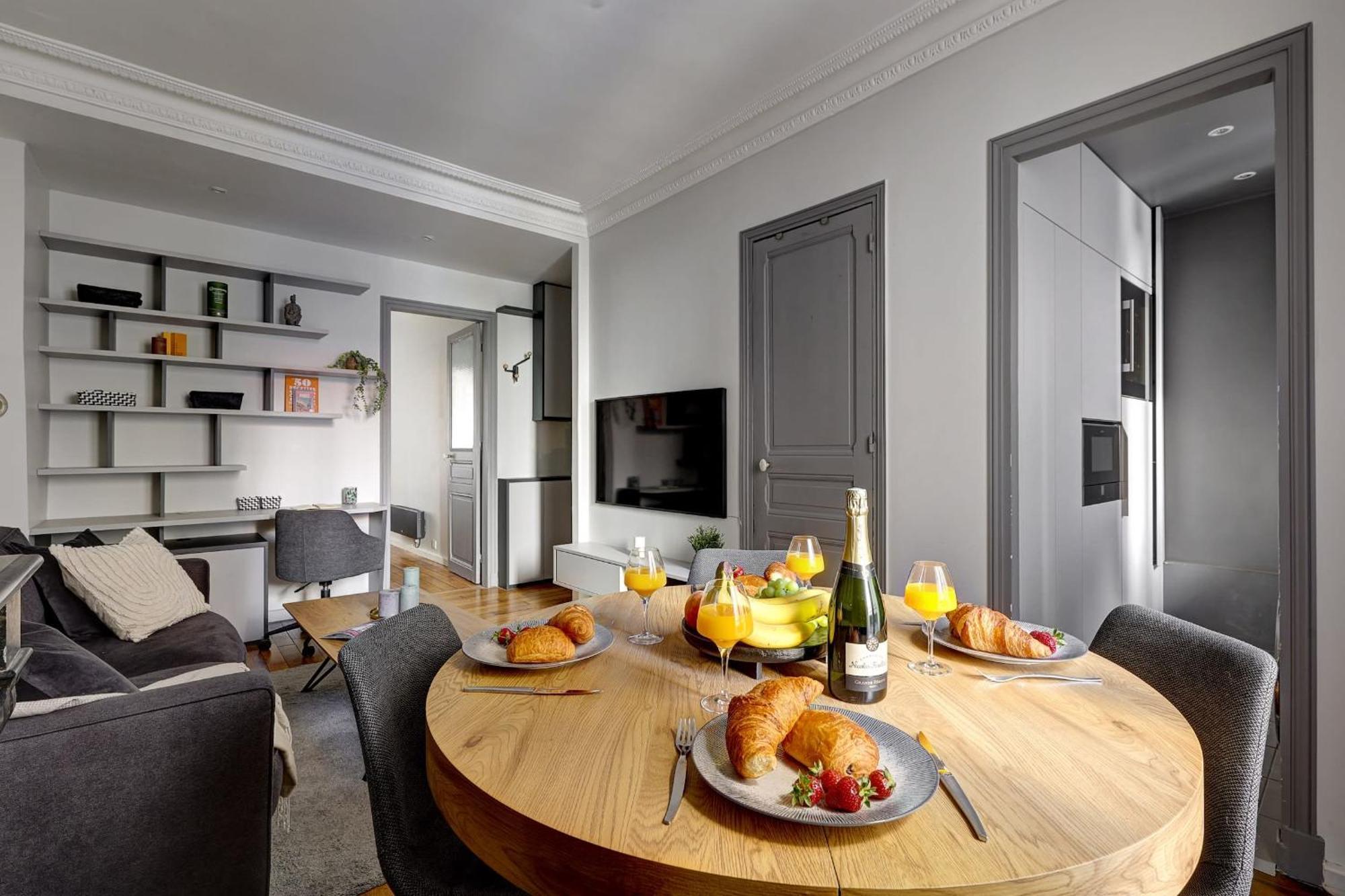 Apartment Latin Quarter & Pantheon With Balcony - Cityapartmentstay *