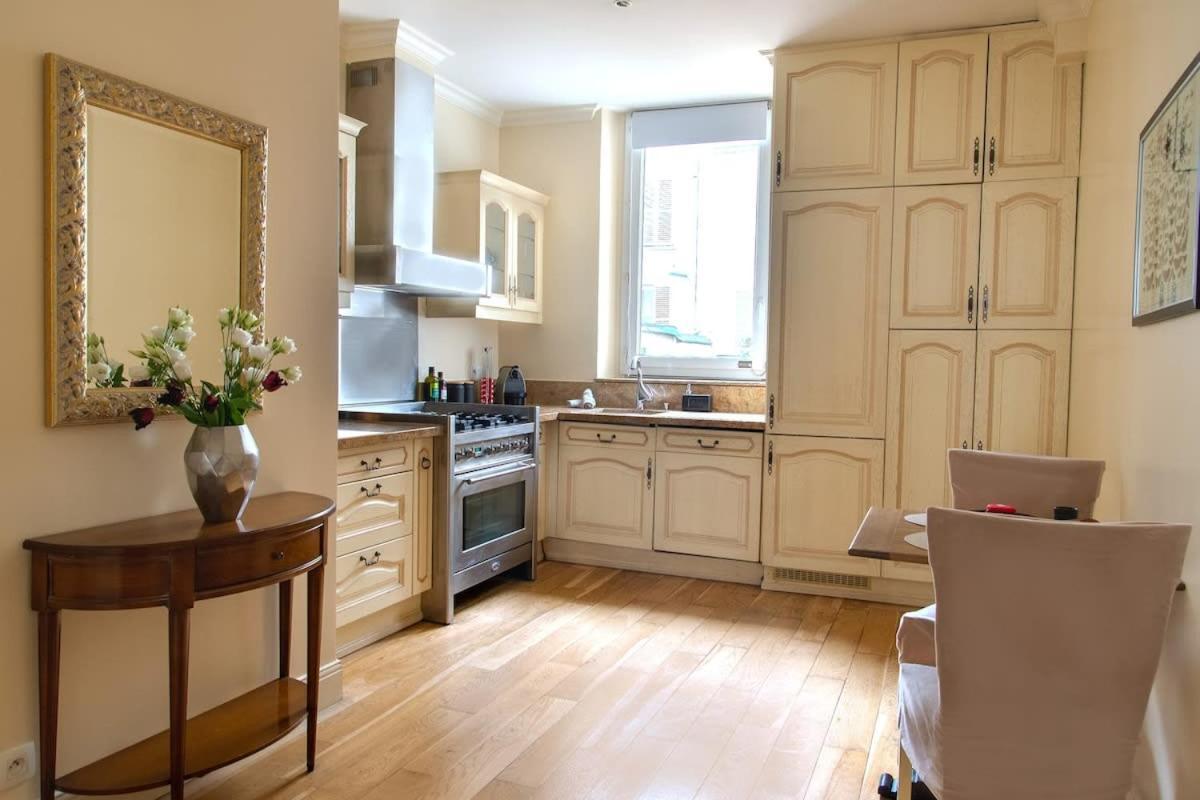 La Lumiere Eiffel Walk To Tower Apartment