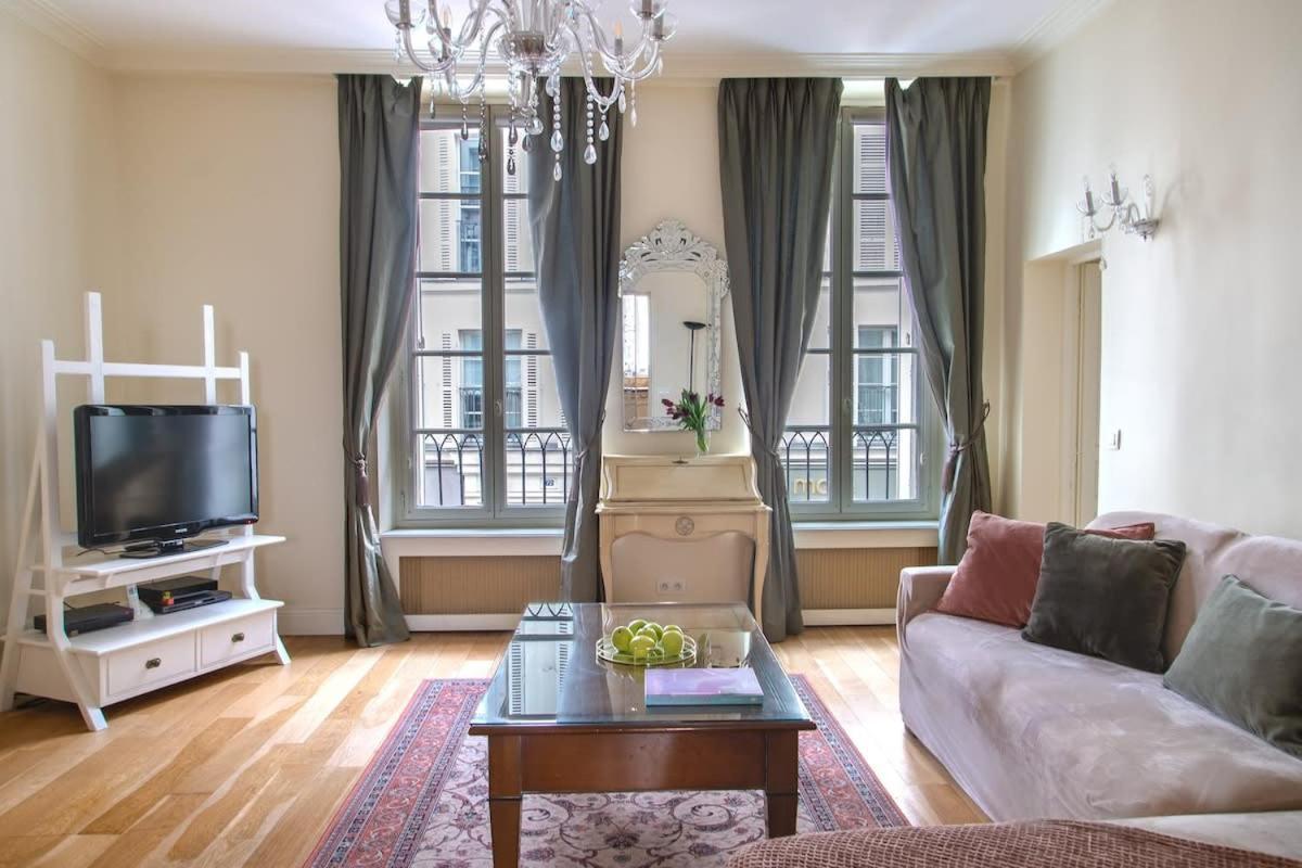 La Lumiere Eiffel Walk To Tower Apartment *