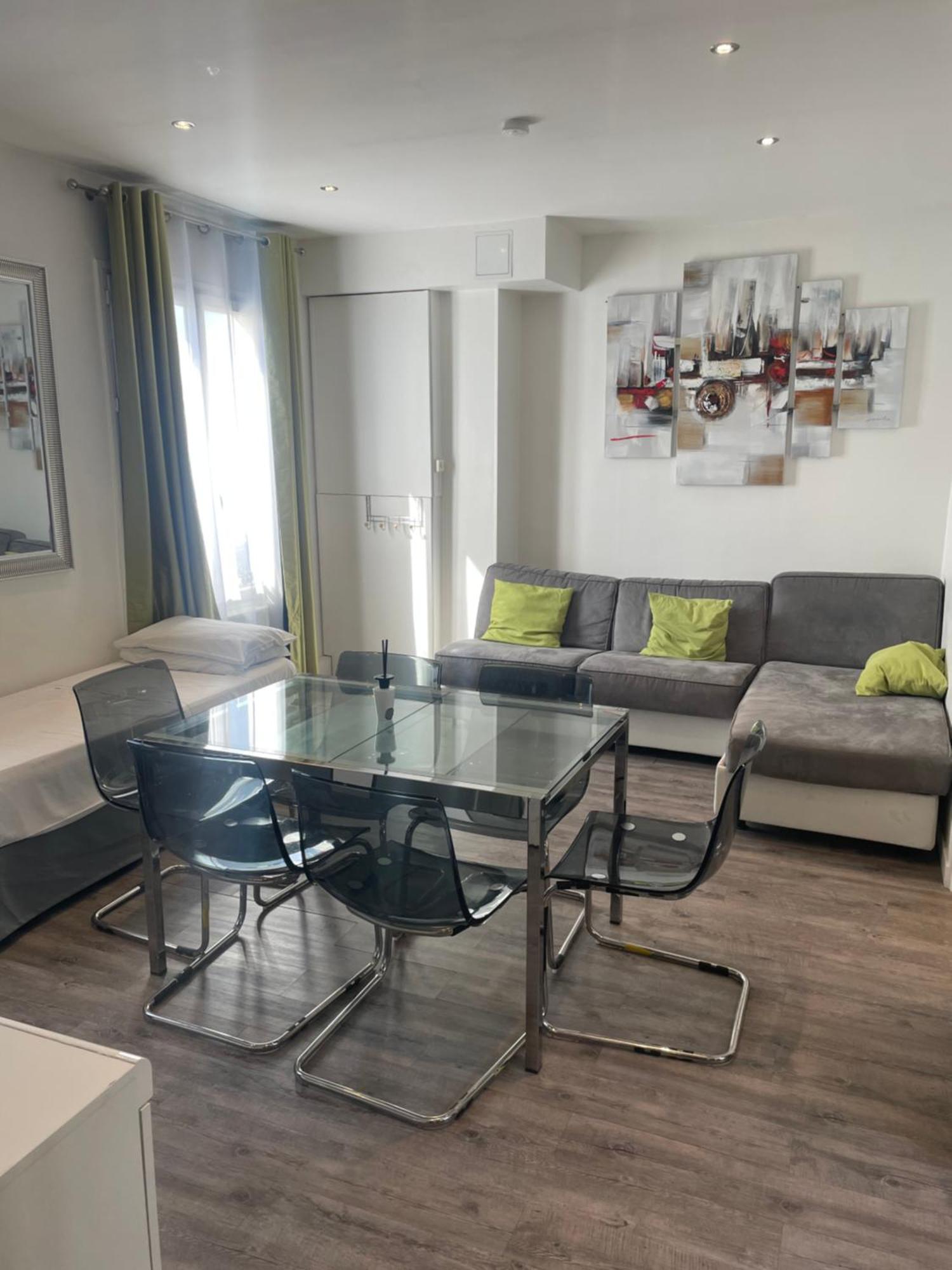 Mary's Republique Hotel