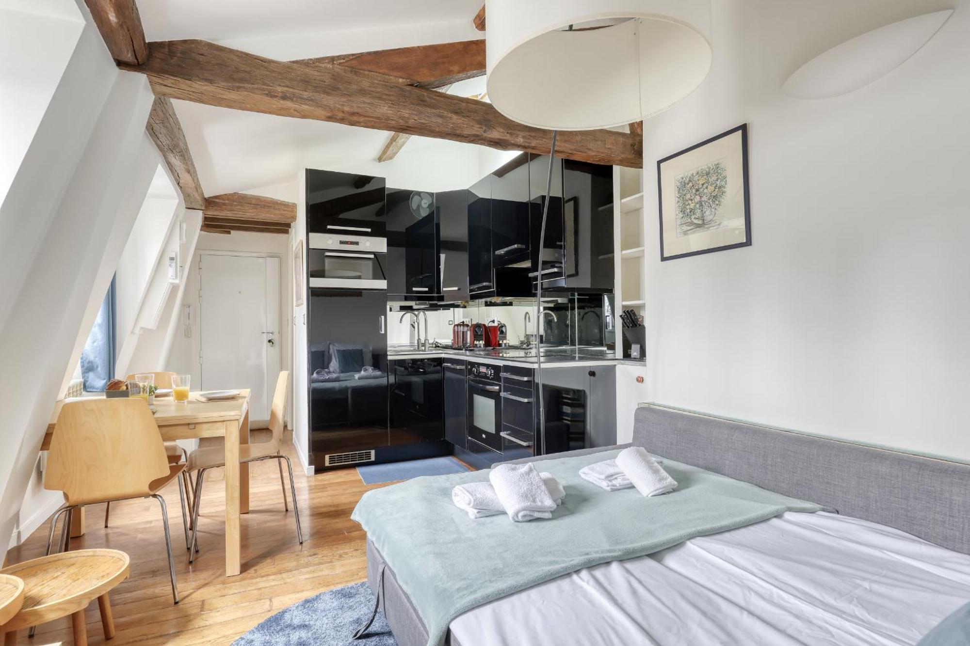 Homely & Pleasant T2 Flat In The Heart Of Apartment