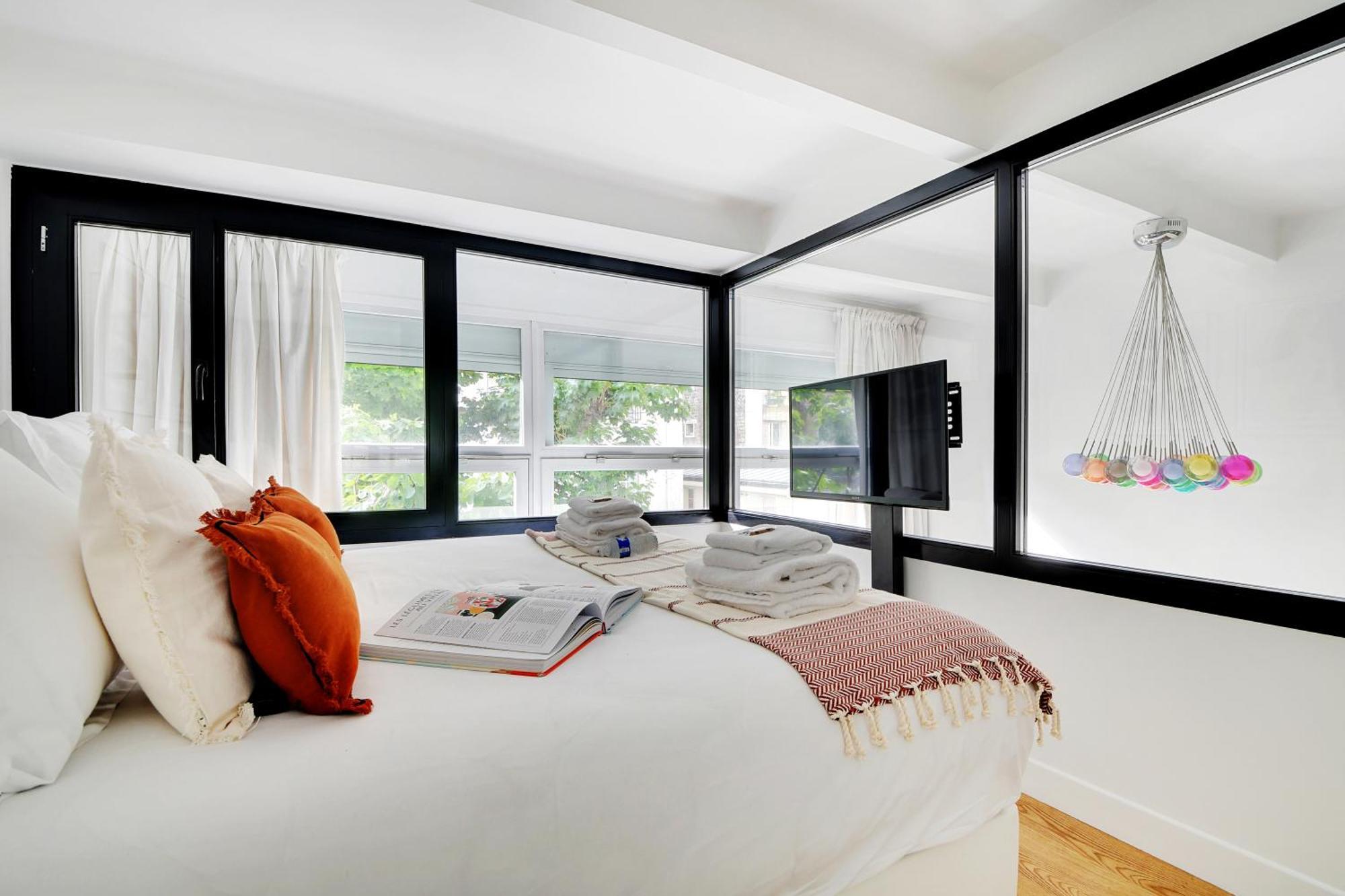Amazing Loft 2br - Eiffel Tower *