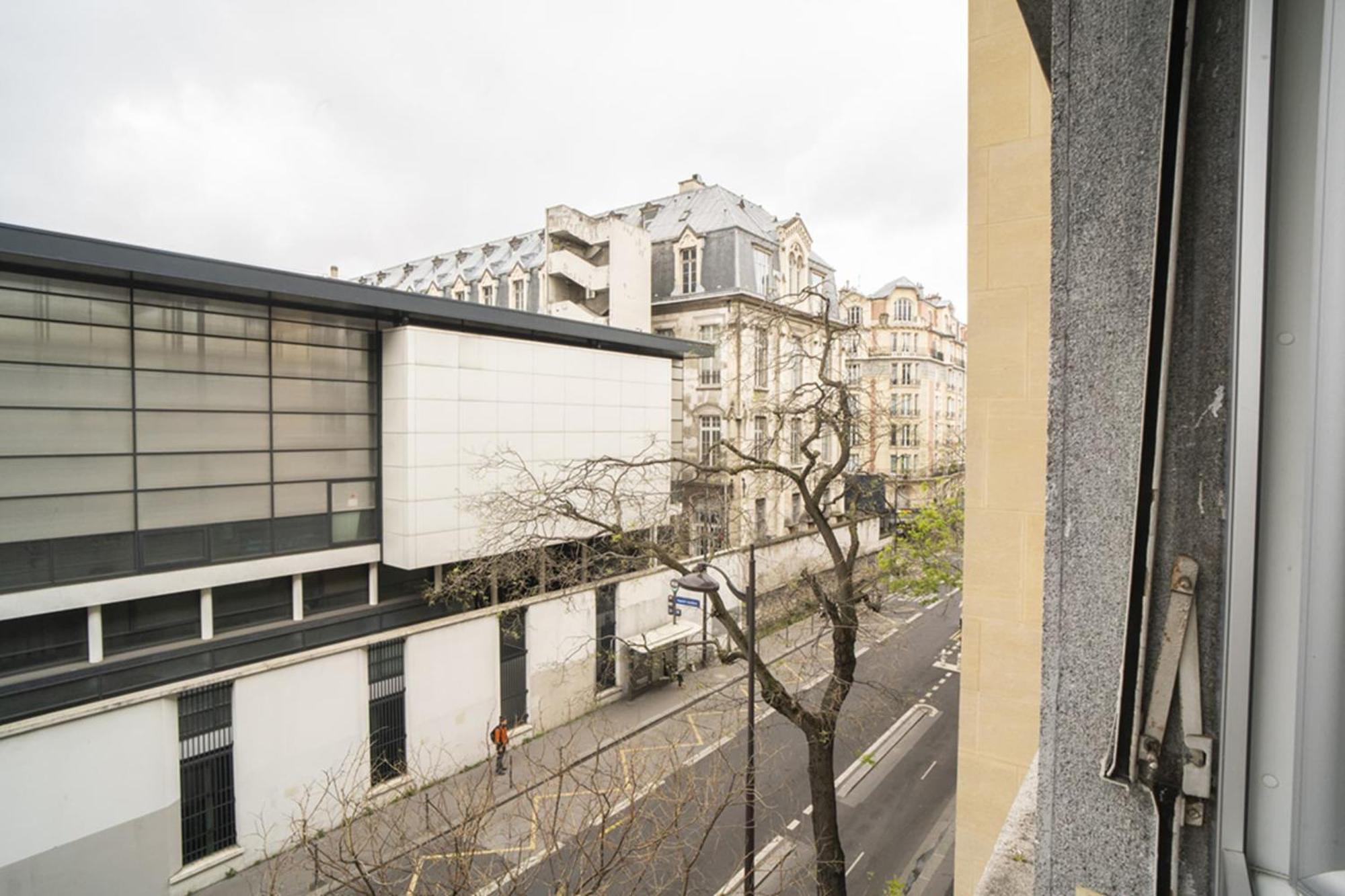 Spacious Studio In The Heart Of Apartment Paris