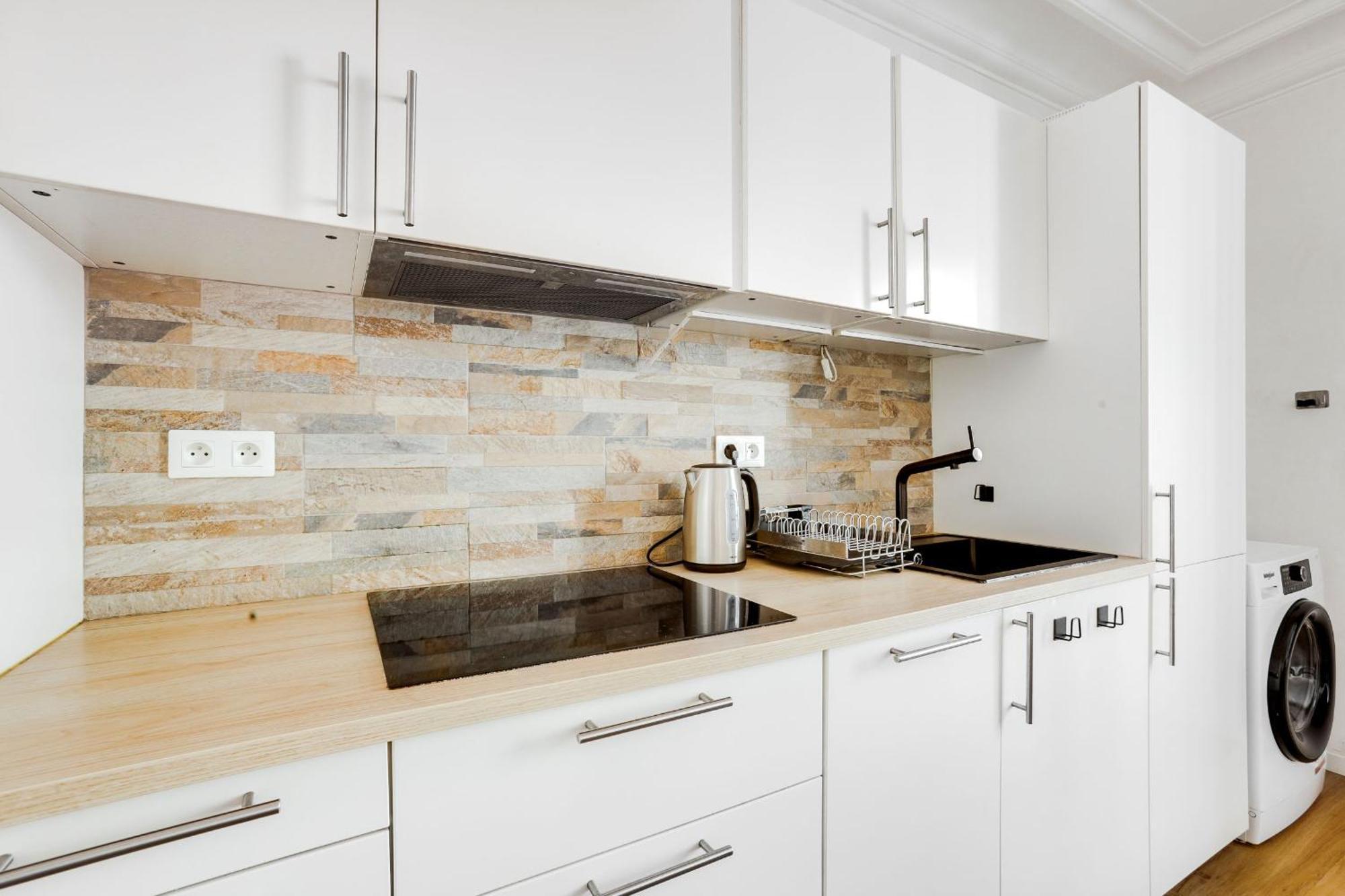 Montmartre & Sacre-coeur - 2br - Cityapartmentstay Appartamento Parigi