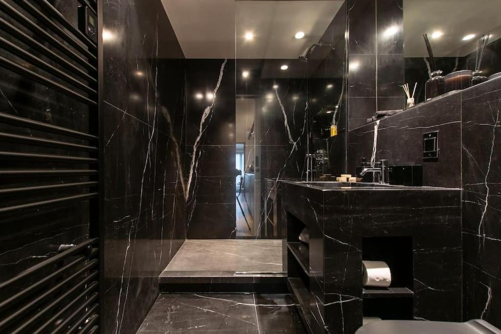 De Luxe Avenue Montaigne Appartamento