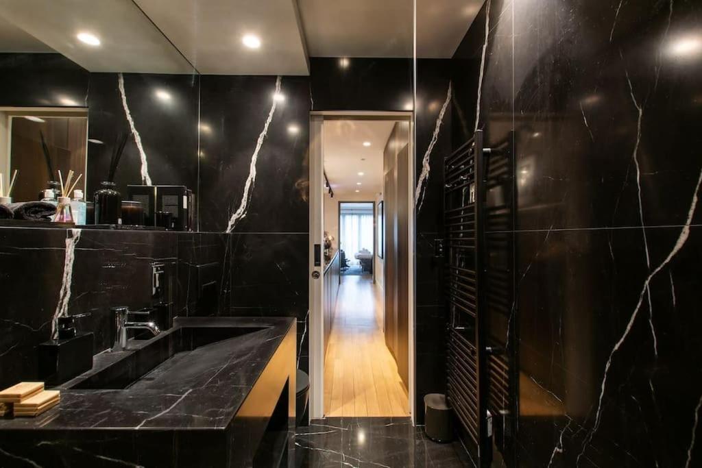 De Luxe Avenue Montaigne Appartamento Parigi