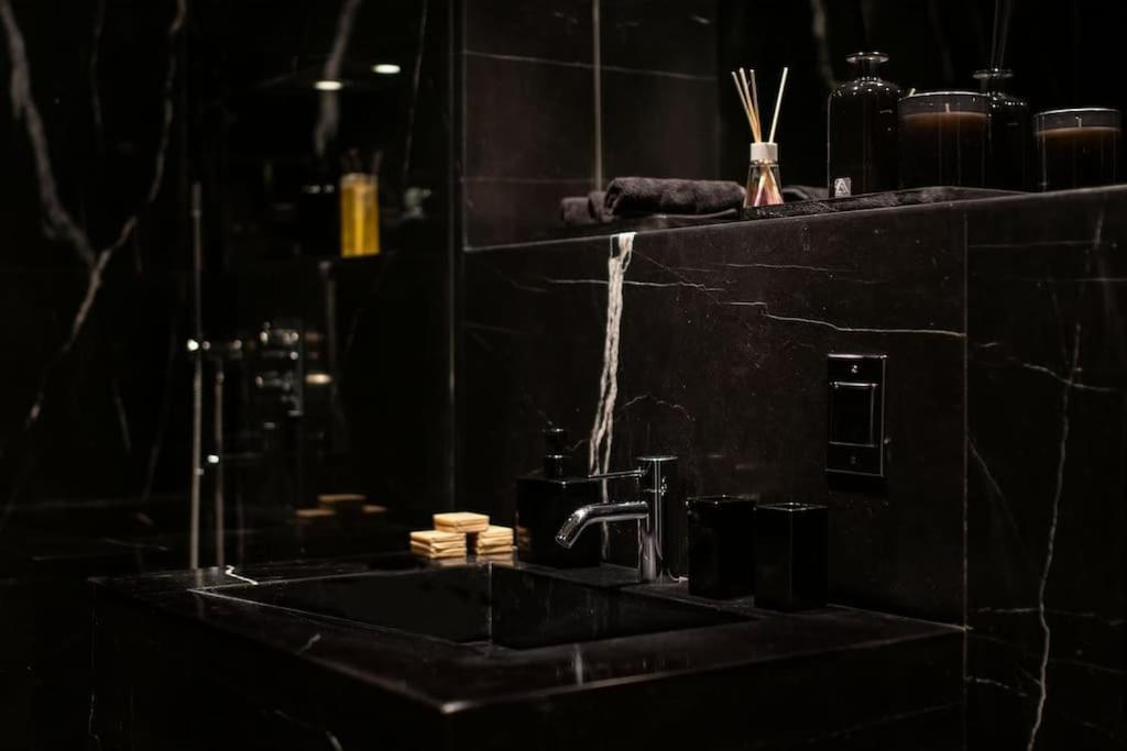 Appartamento De Luxe Avenue Montaigne *