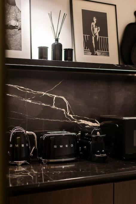 De Luxe Avenue Montaigne Appartamento *