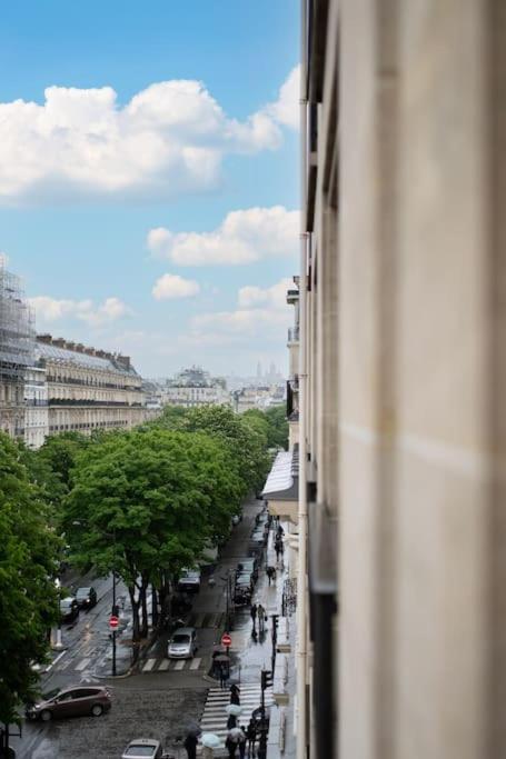 De Luxe Avenue Montaigne Appartamento *
