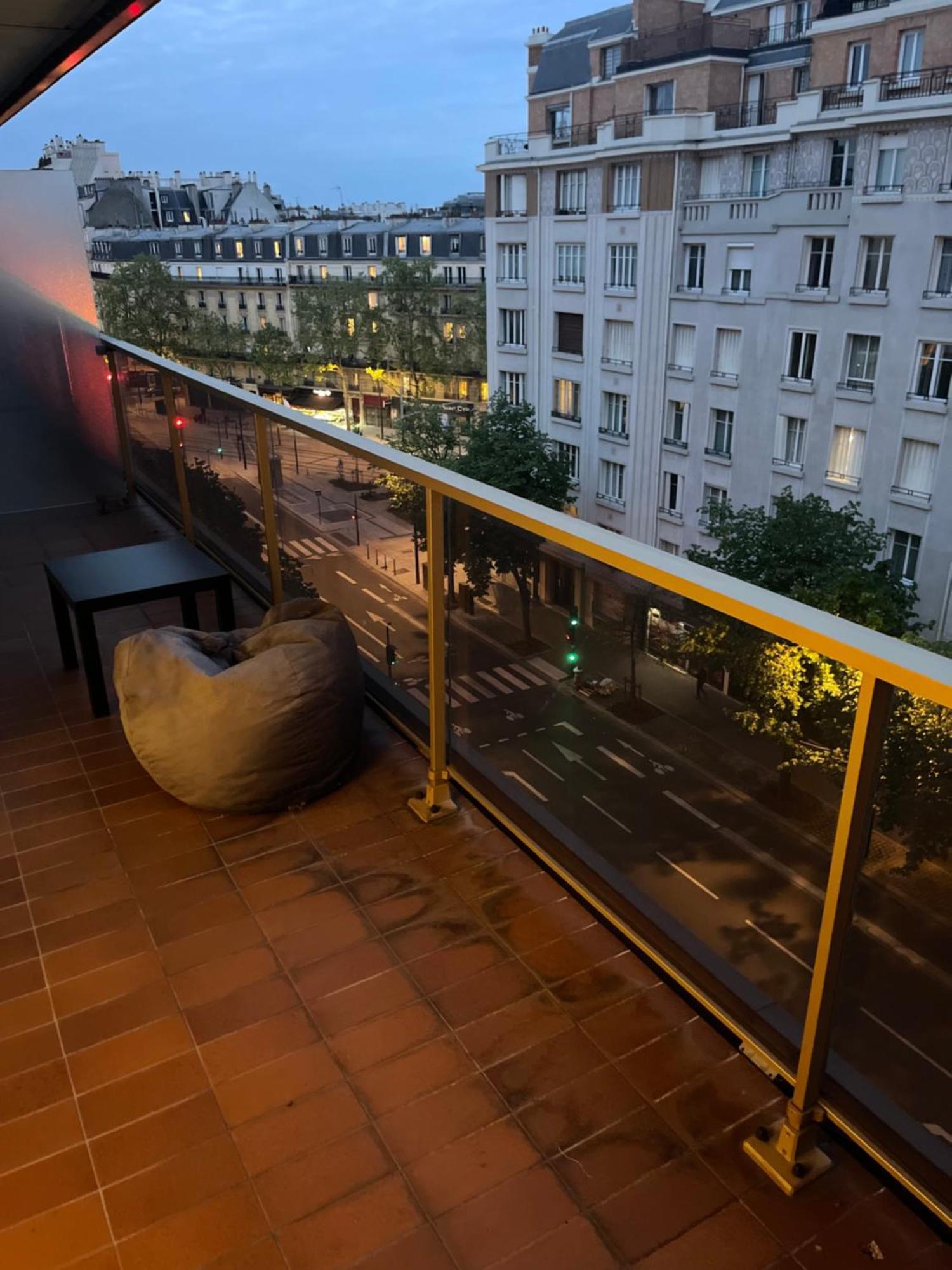 17 Apartment *