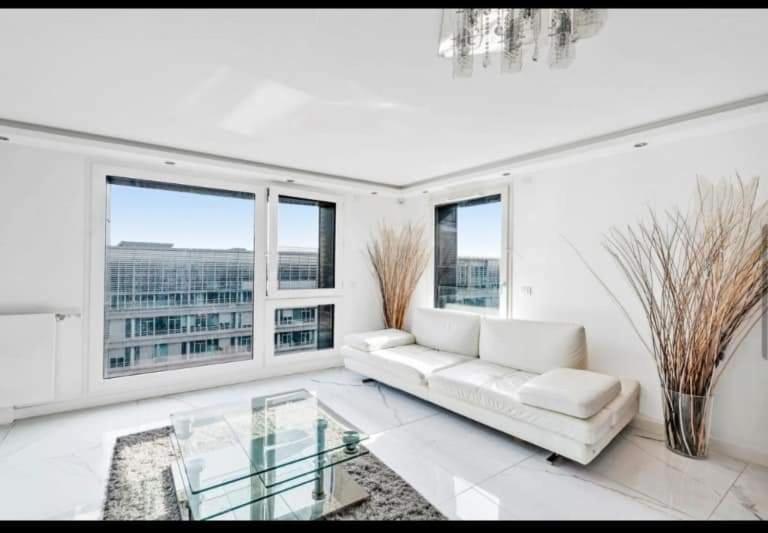 Luxury House View River Senie Apartment