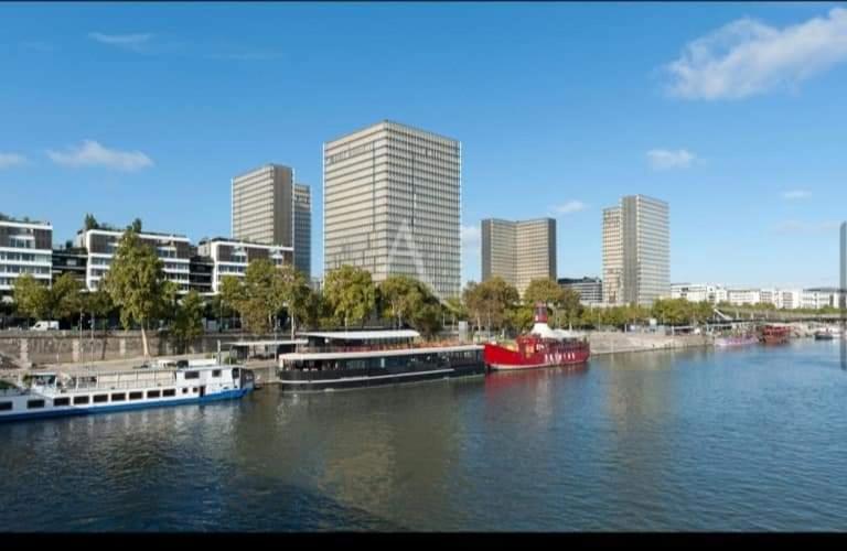 Luxury House View River Senie